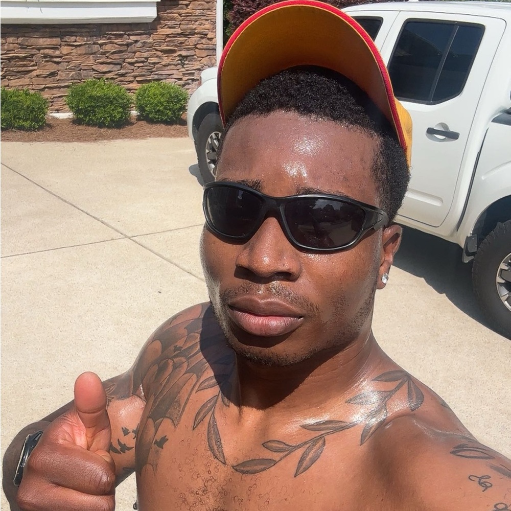 Meet your Posher, Lawrence